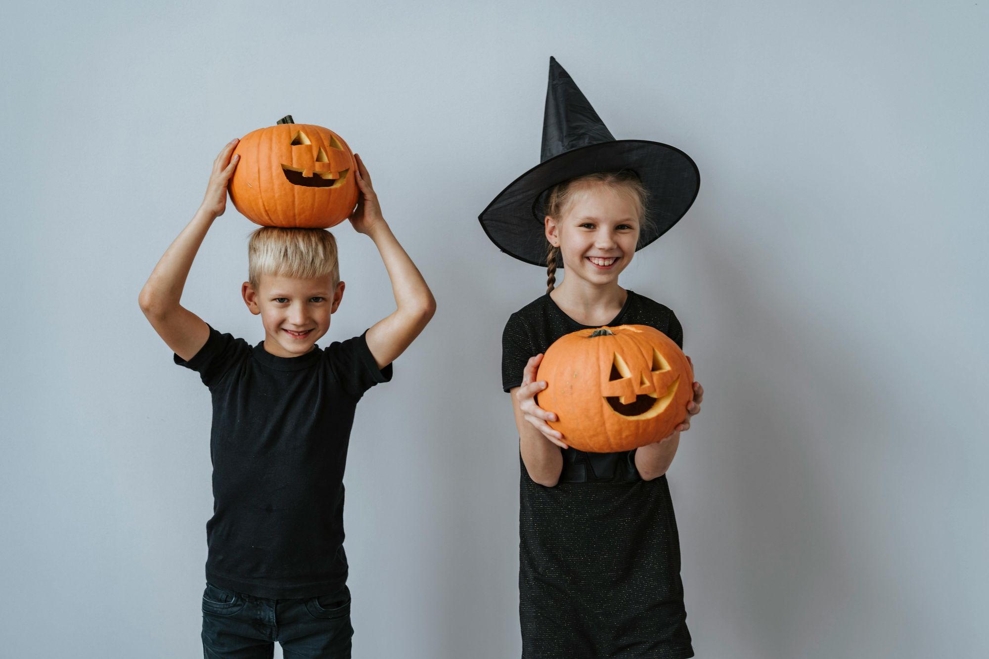 AI Face Swap: Perfect for Halloween Pumpkin Patch Pics